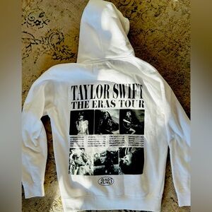 Taylor Swift Eras Tour official merch sweatshirt/hoodie. Unisex sz M.Never worn.